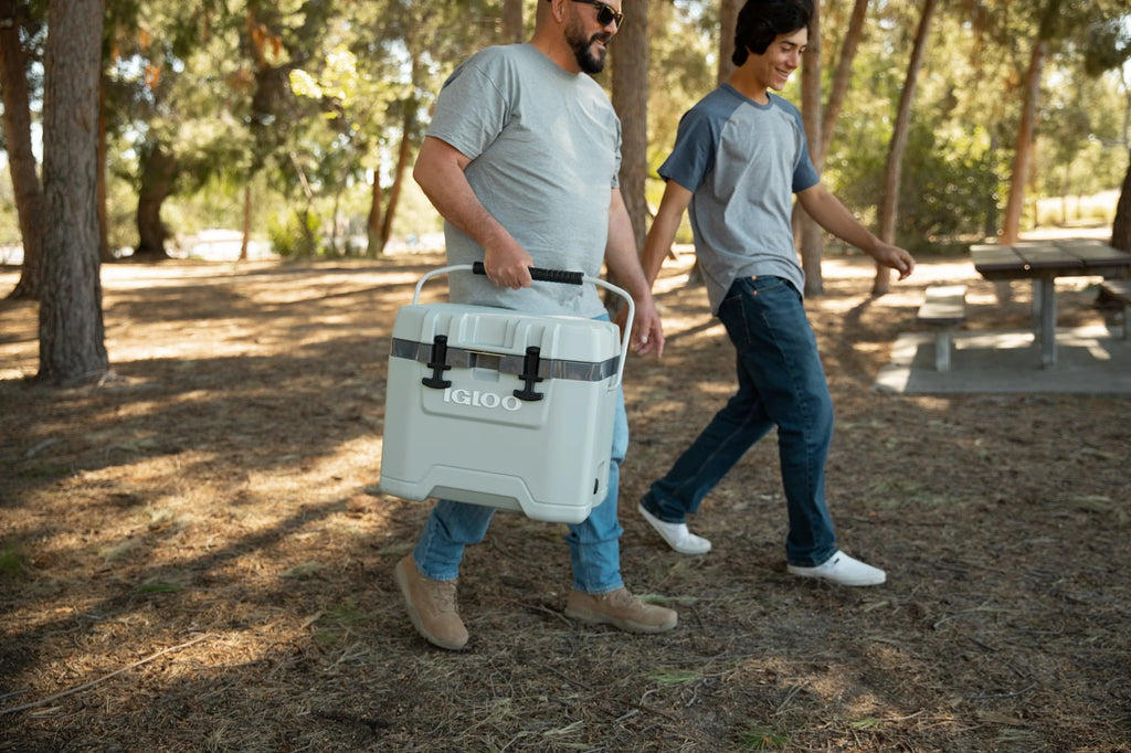 25 QT Ice Chest Cooler R9591